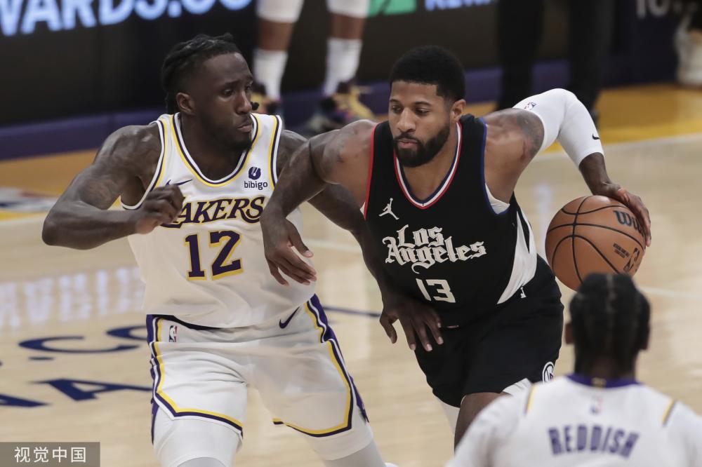 穿行沙漠 穿行沙漠