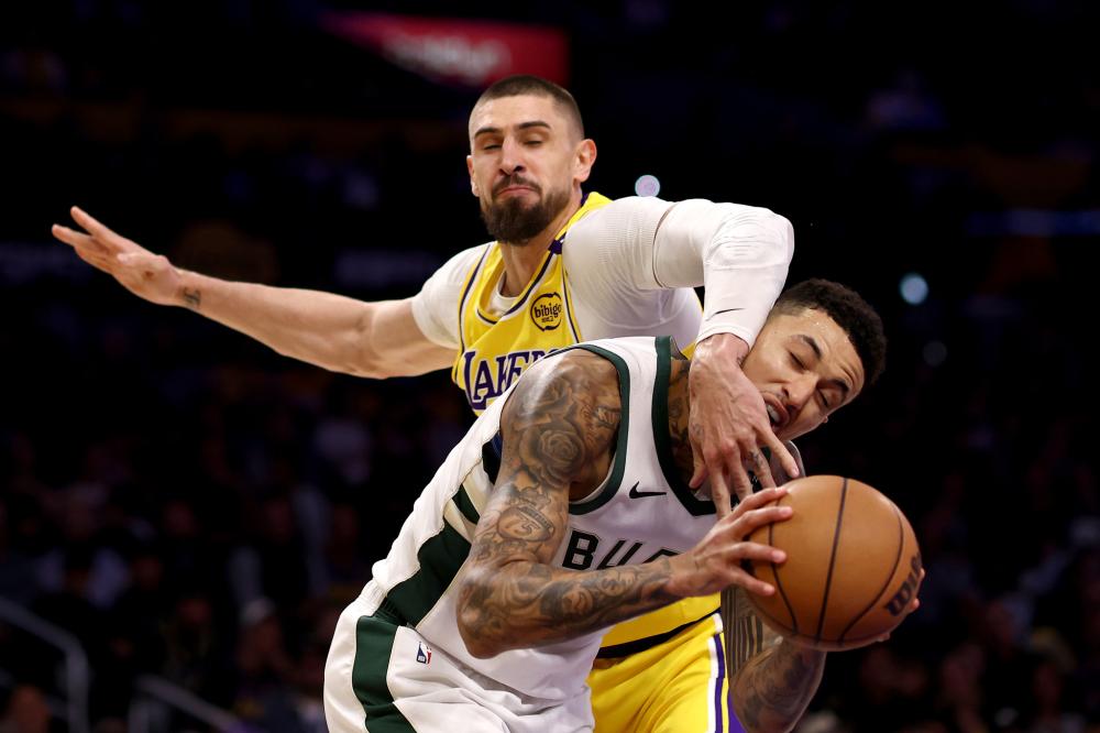 胜展示了球 胜展示了球